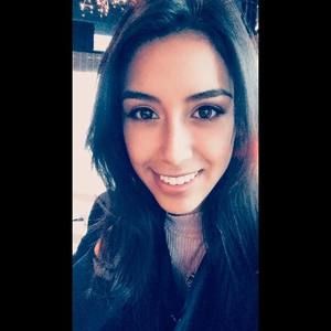 Meet your Posher, Alejandra